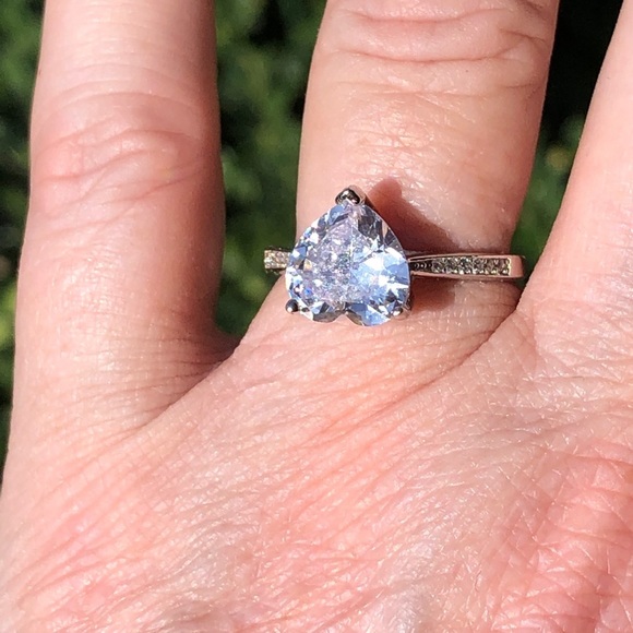 🚨50% off! 4ct 5A 925 Sterling Stunning Heart Ring! GORGEOUS RING! - Picture 7 of 16